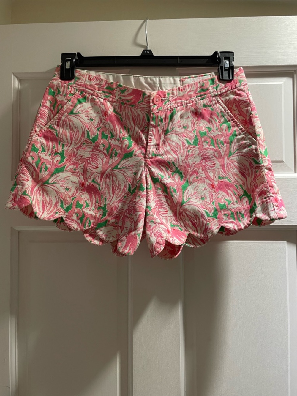 Lilly Pulitzer Flamingo Print Scalloped Hem Shorts